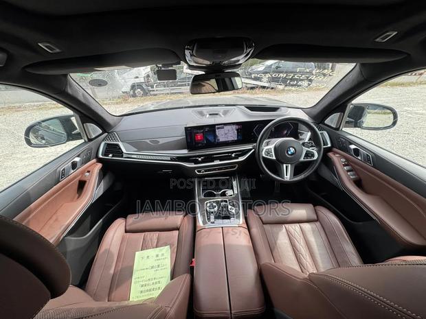 BMW X7 M60i AWD 2024