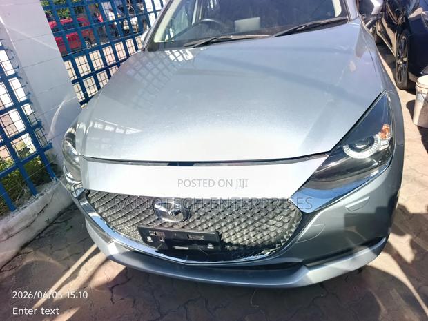 Mazda 2 2019 Silver