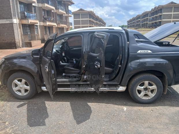 Isuzu D-MAX 2014 Gray