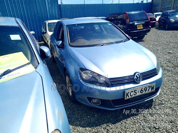 Volkswagen Golf 2011 Blue