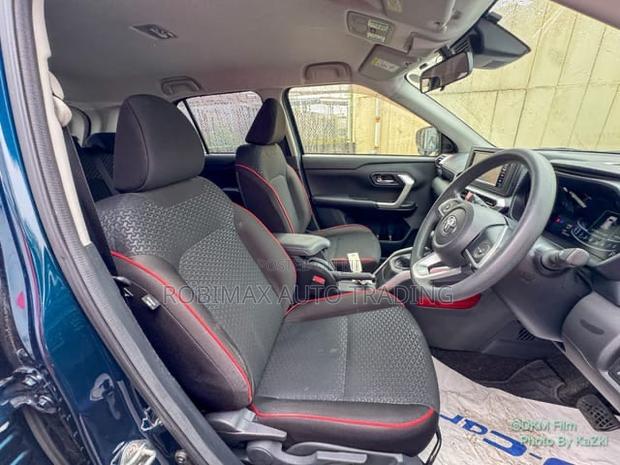 Toyota Raize 2020 Blue