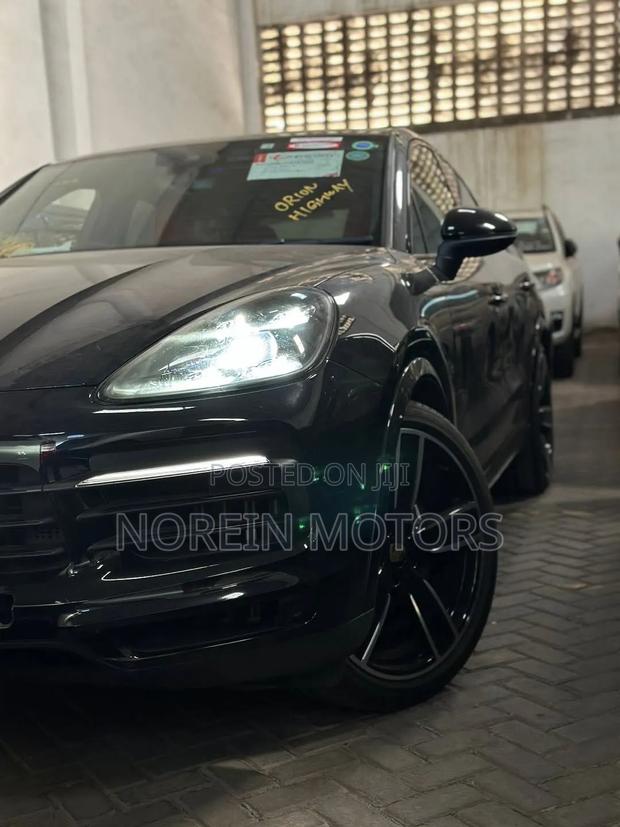Porsche Cayenne 2020 Matt Black