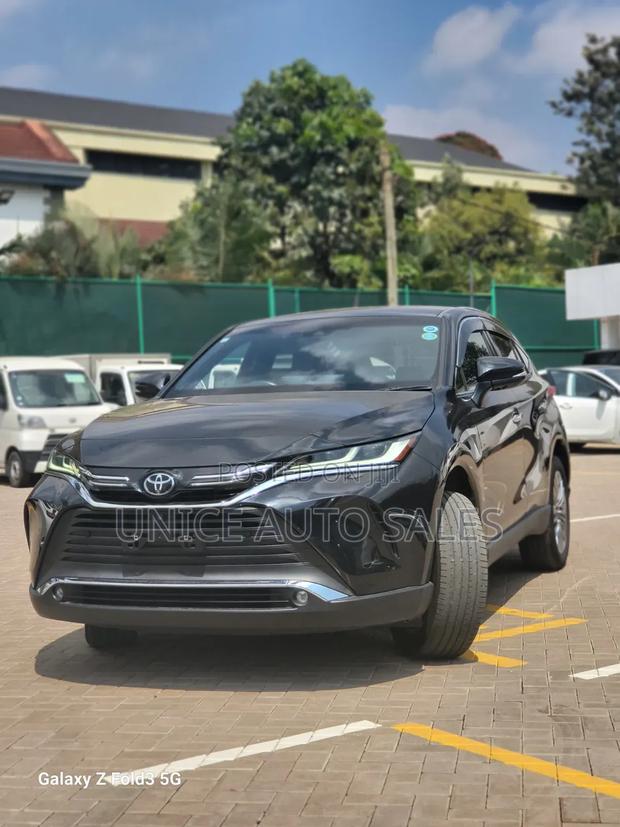 Toyota Harrier 2.0 2020 Black