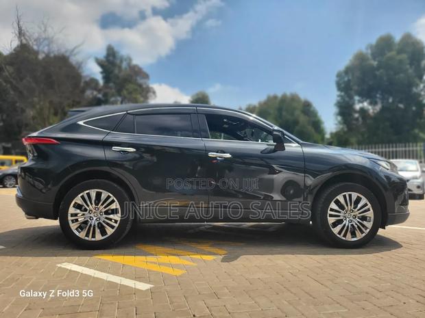 Toyota Harrier 2.0 2020 Black