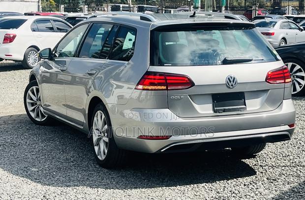 Volkswagen Golf Variant 2019 Gray