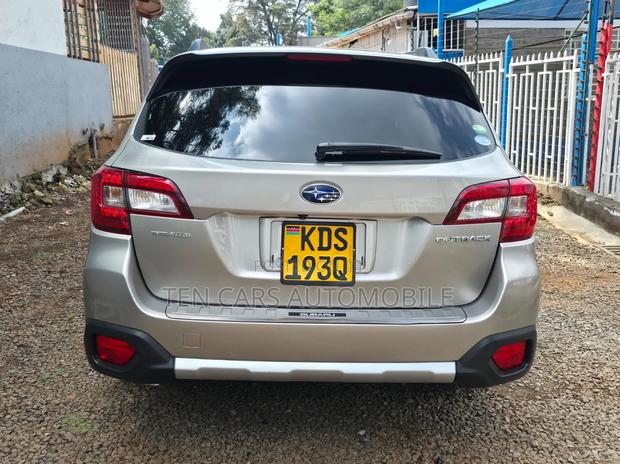 Subaru Outback 2017 Gray