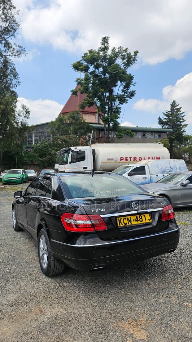 Mercedes-Benz E250 2011 Black