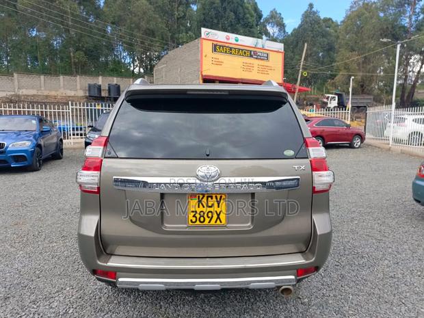 Toyota Land Cruiser Prado 2015 Gray