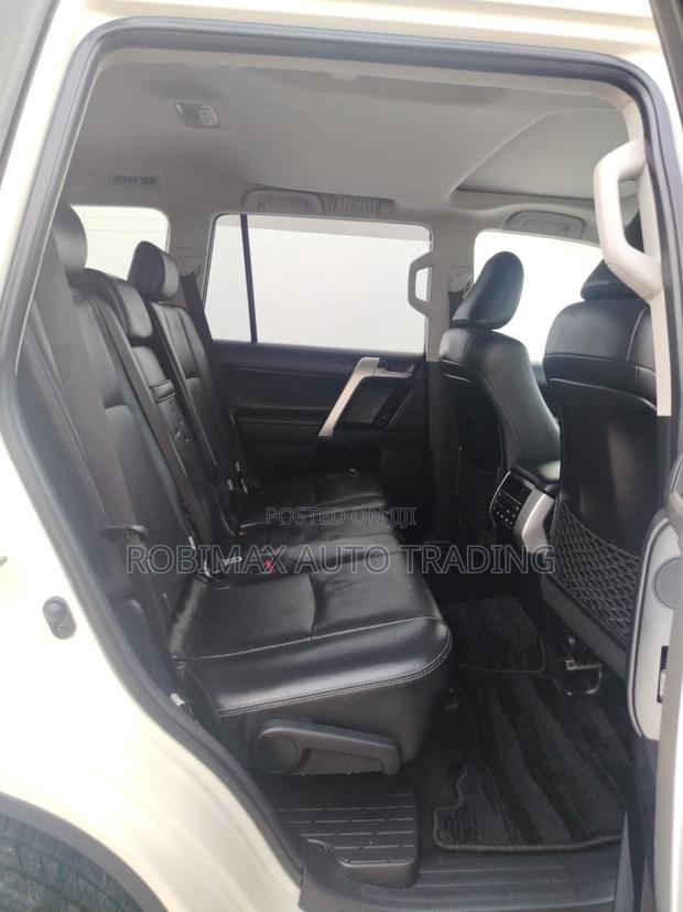 Toyota Land Cruiser Prado 2019 White