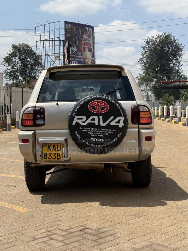 Toyota RAV4 1999 Gray