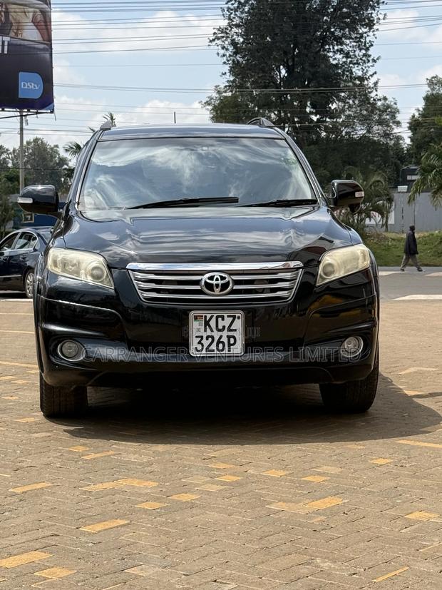 Toyota Vanguard 2013 Black