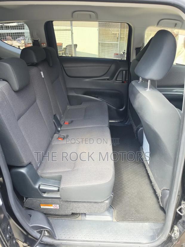 Toyota Sienta 2020 Gray