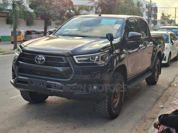 Toyota Hilux Revo Double Cab Deisel 2.4 AWD 2019 Black