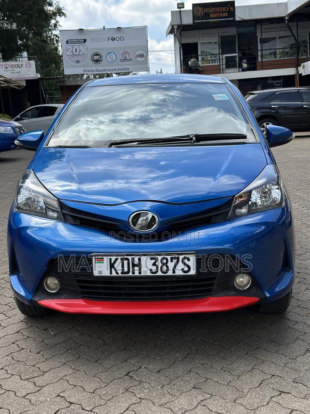 Toyota Vitz 1.3 AWD 5dr 2015 Blue