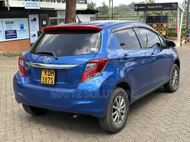 Toyota Vitz 1.3 AWD 5dr 2015 Blue