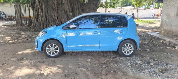 Volkswagen Up 2019 Blue