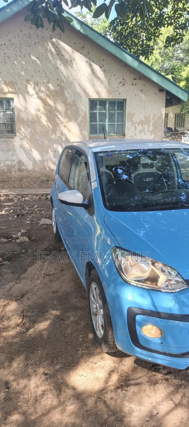 Volkswagen Up 2019 Blue
