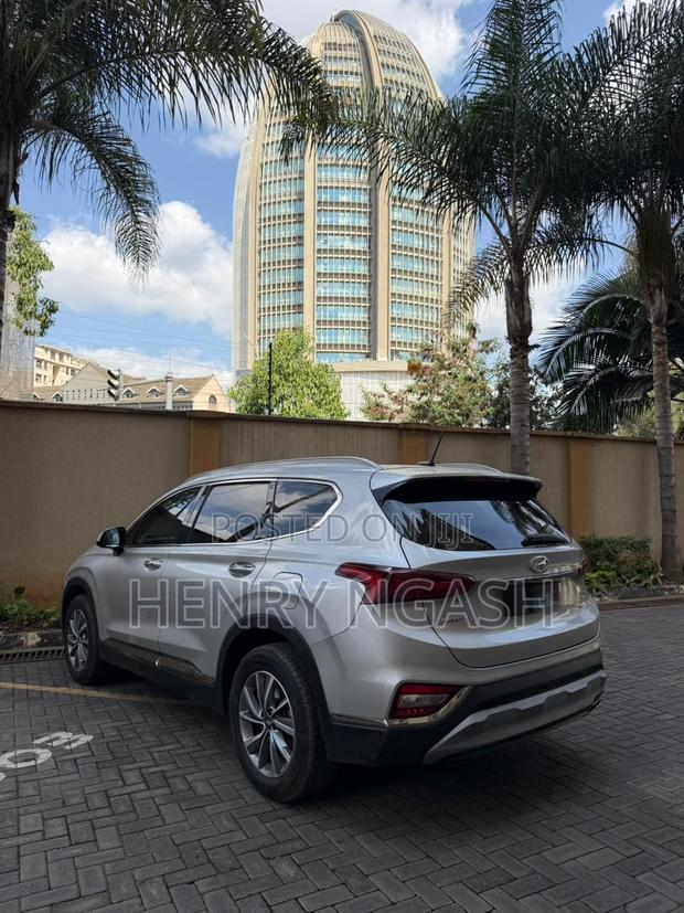 Hyundai Santa Fe 2019 Silver
