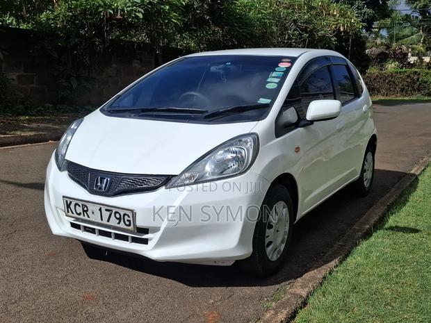 Honda Fit 2011 Pearl