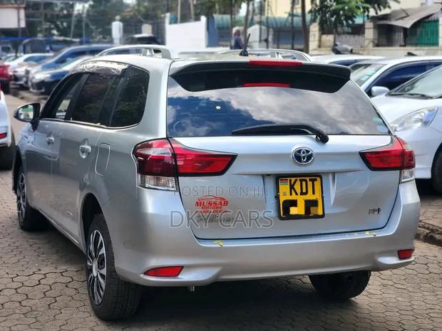 Toyota Corolla Fielder 2019