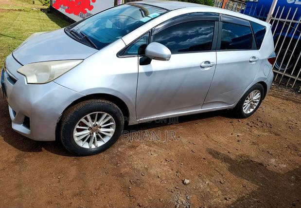 Toyota Ractis 1.3 FWD 2009 Silver
