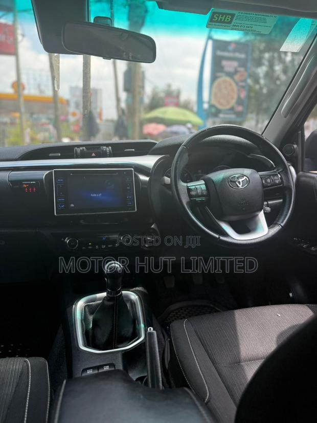 Toyota Hilux Revo Double Cab Deisel 2.4 AWD 2019 Gray