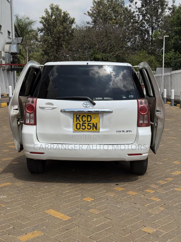 Toyota Raum 2008 White