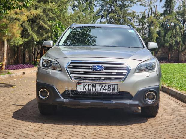 Subaru Outback 2017 Gold