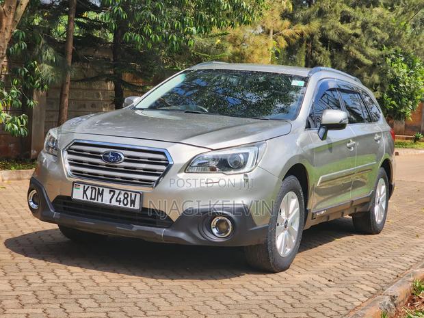 Subaru Outback 2017 Gold