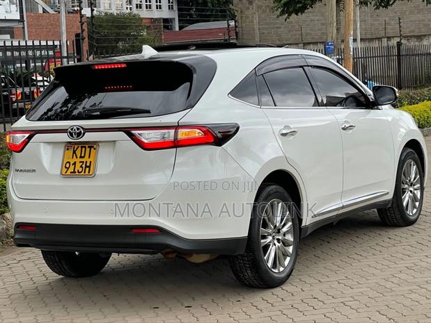 Toyota Harrier 2.0 2018 Pearl