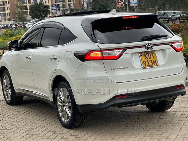Toyota Harrier 2.0 2018 Pearl