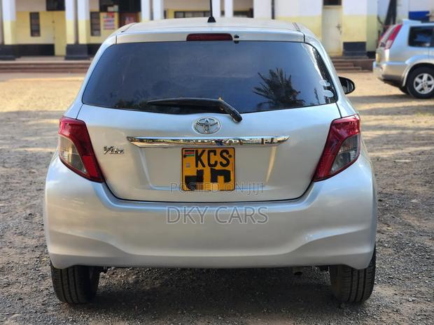 Toyota Vitz 2013
