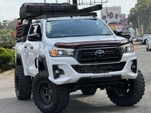 Toyota Hilux 2.4 Diesel 2020 White