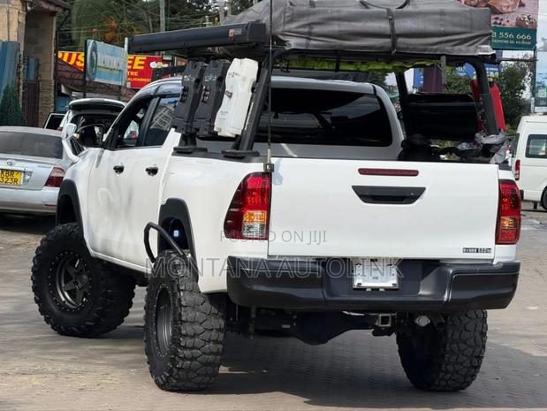 Toyota Hilux 2.4 Diesel 2020 White