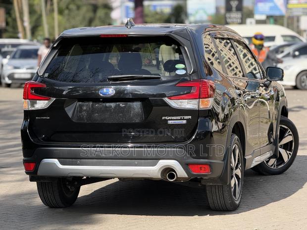 Subaru Forester Base AWD 2019 Black