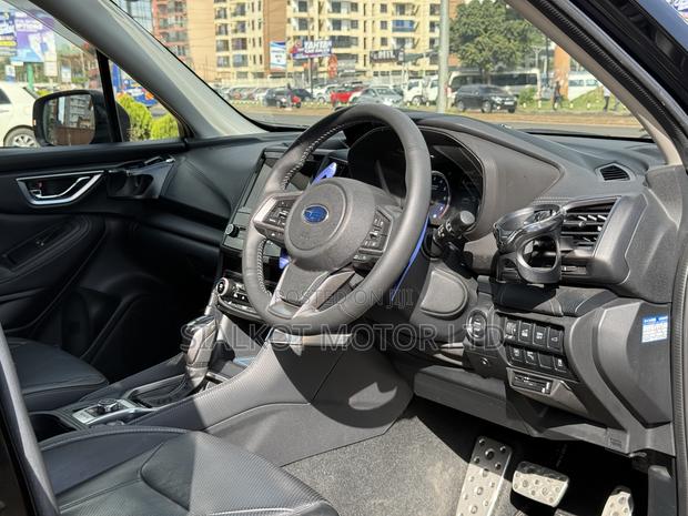 Subaru Forester Base AWD 2019 Black