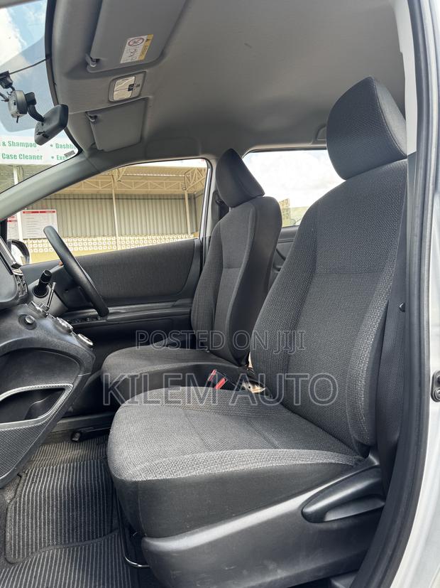 Toyota Sienta 1.5 AWD 2019 Silver
