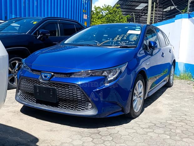 Toyota Corolla LE (1.8L 4cyl 2A) 2019 Blue