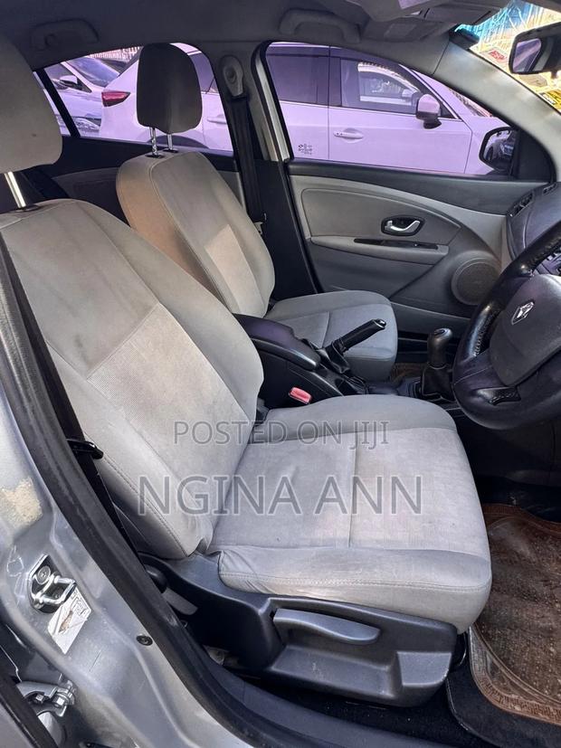 Renault Fluence 2011 Silver