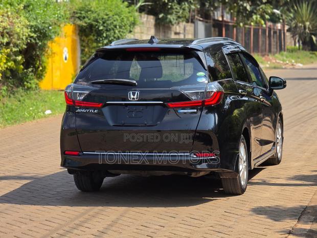 Honda Fit Shuttle 1.5 Hybrid 2WD 2019 Black