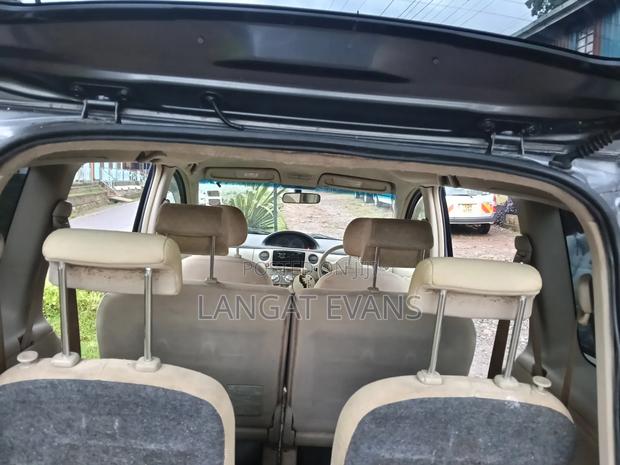 Toyota Sienta 1.5 FWD 2010 Gray