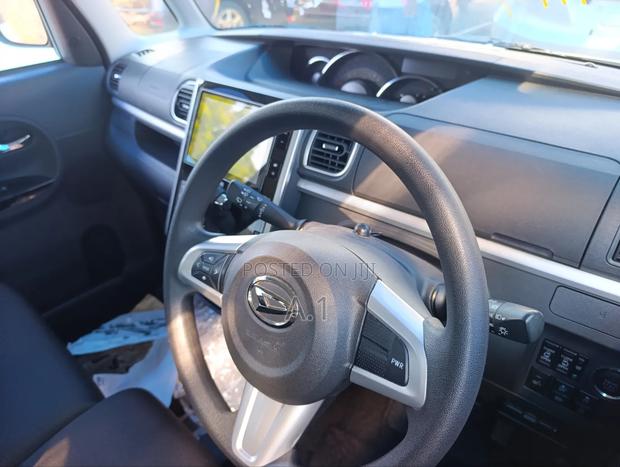 Daihatsu Tanto 660 FWD 2019 Black