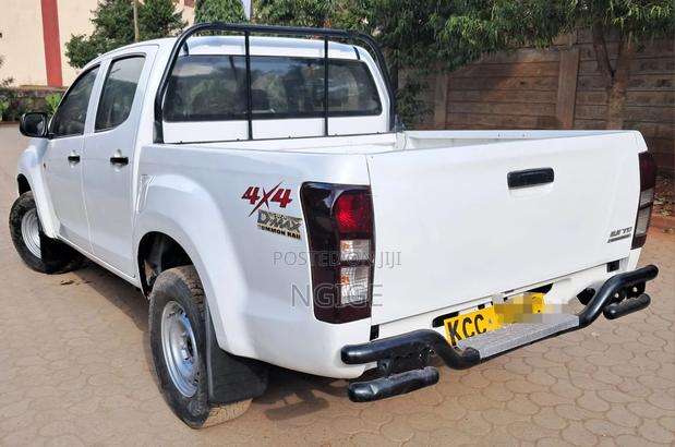 Isuzu D-MAX 2014