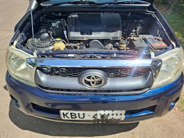 Toyota Hilux 2007 Blue