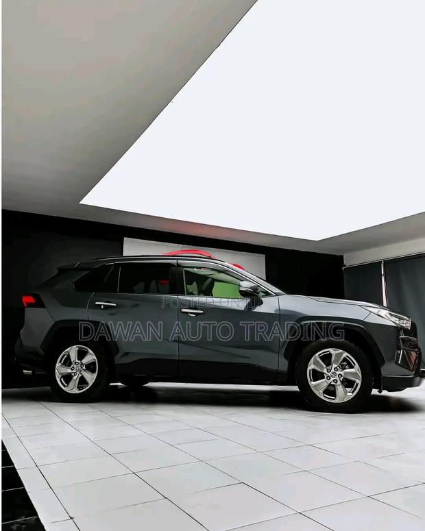 Toyota RAV4 2020 Gray