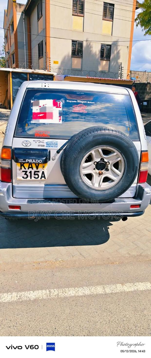 Toyota Land Cruiser Prado 1995 Silver