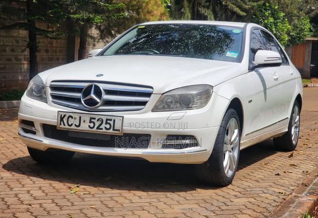 Mercedes-Benz C200 2010 White