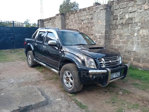 Isuzu D-MAX 2007 Black