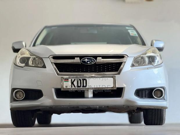 Subaru Legacy 2.5i Limited PZEV 4dr Sedan AWD (2.5L 4cyl CVT) 2014