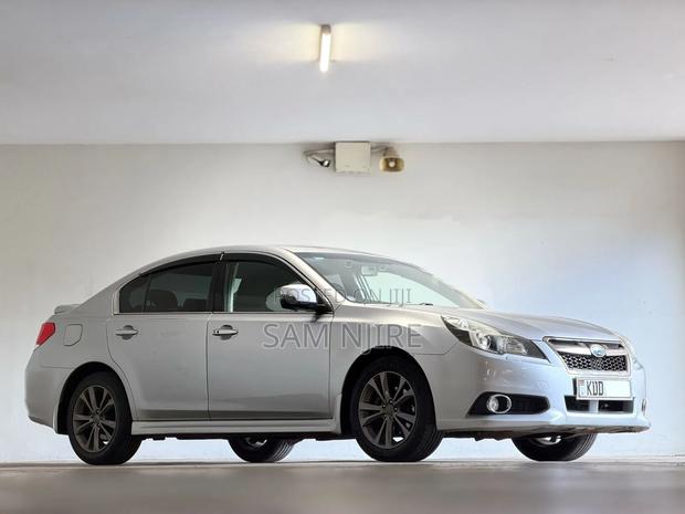 Subaru Legacy 2.5i Limited PZEV 4dr Sedan AWD (2.5L 4cyl CVT) 2014